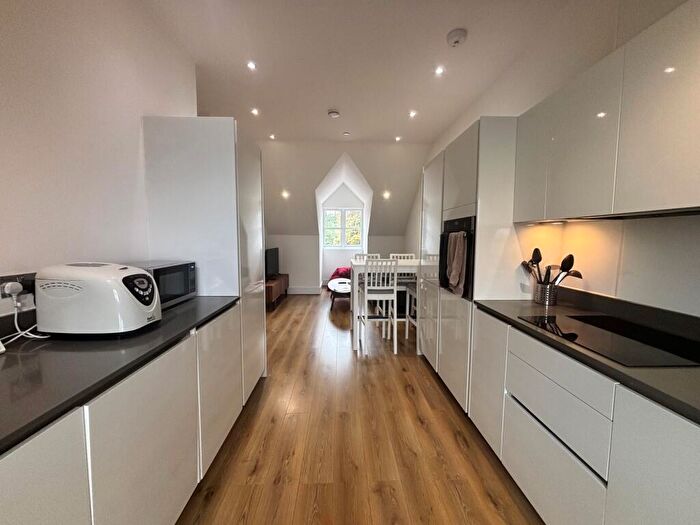 3 Bedroom Apartment To Rent In London Road, Aston Clinton, Aylesbury, HP22