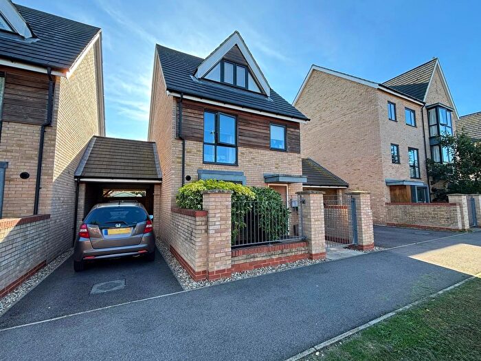 3 Bedroom Link Detached House For Sale In Beaufort Road, Upper Cambourne, Cambridge, CB23