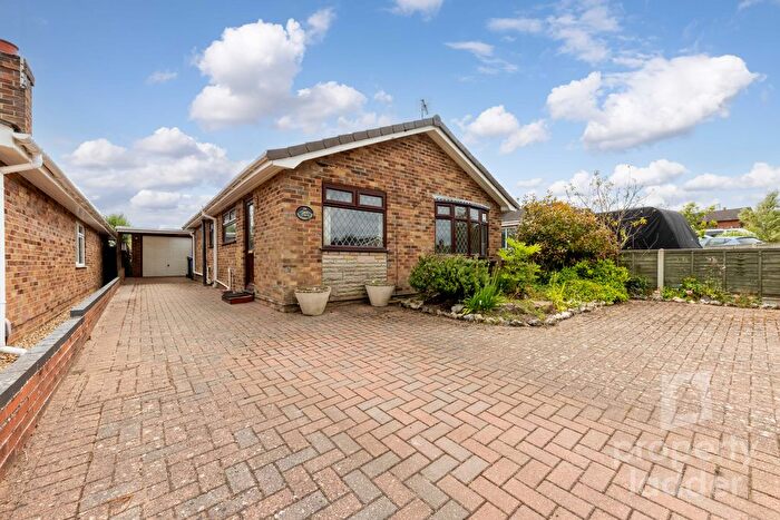 3 Bedroom Detached Bungalow For Sale In Steepgreen Close, Norwich, NR1