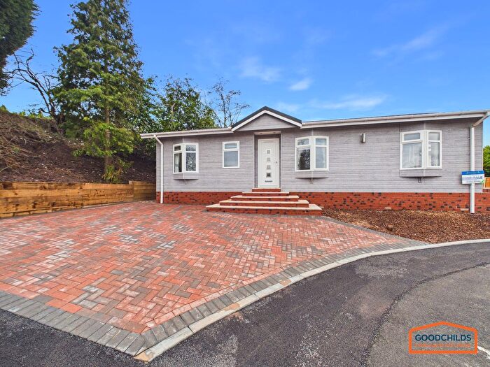 1 Bedroom Park Home For Sale In Lichfield Road, Brownhills, WS8