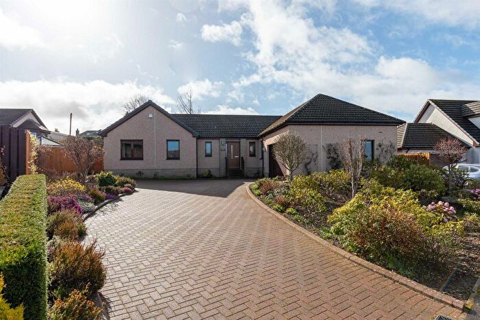 4 Bedroom Detached Bungalow For Sale In Hutchison Drive, Scone, Perth, PH2