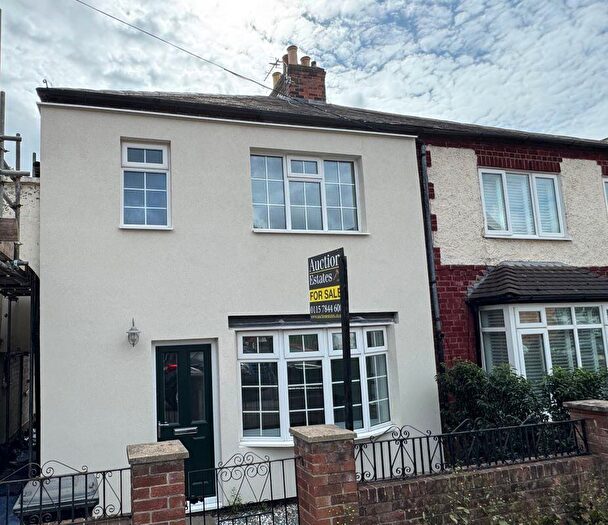 3 Bedroom Semi Detached House For Sale In Haywood Road, Mapperley, Nottingham, NG3