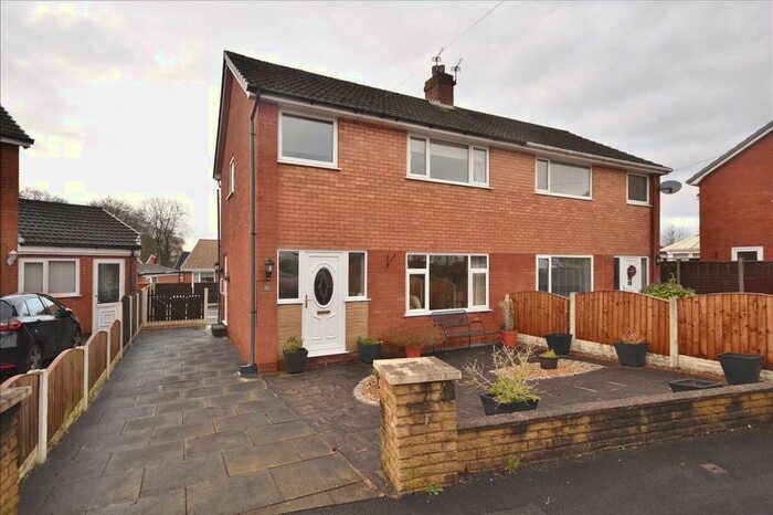 3 Bedroom Semi-Detached House To Rent In Hurn Grove, Chorley, PR7