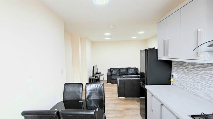 4 Bedroom Maisonette To Rent In Guildford Place, Heaton, Newcastle Upon Tyne, NE6