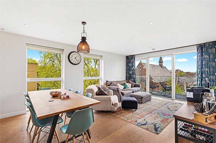 2 Bedroom Apartment To Rent In Rodney Road, London, SE17