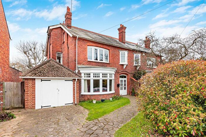 6 Bedroom Semi-Detached House For Sale In Albert Road, Caversham, Reading, RG4