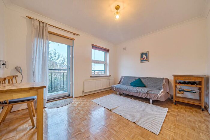 1 Bedroom Flat For Sale In Parkfield Road, London, SE14