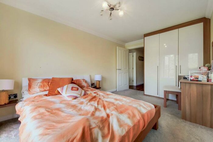 1 Bedroom Flat To Rent In Widmore Road, Bromley, BR1