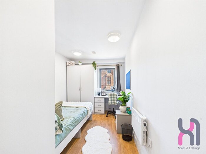 1 Bedroom Flat To Rent In Queensland Place, Chatham Place, Liverpool, Merseyside, L7