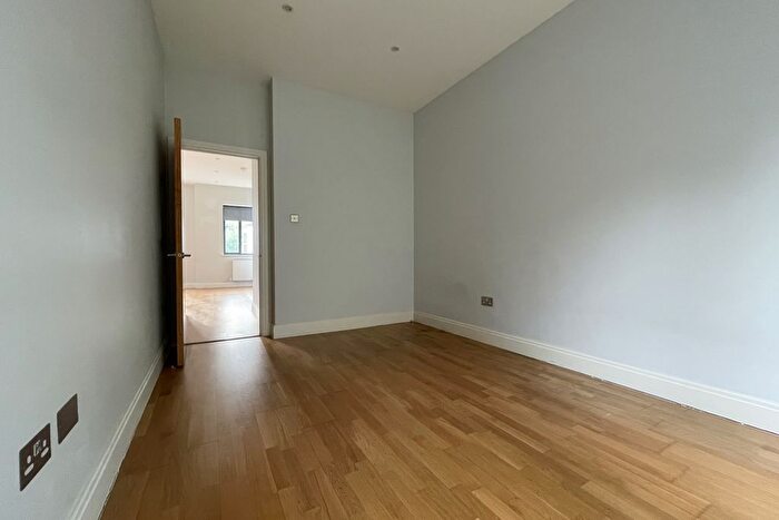 1 Bedroom Flat To Rent In Whitworth Road, London, SE25