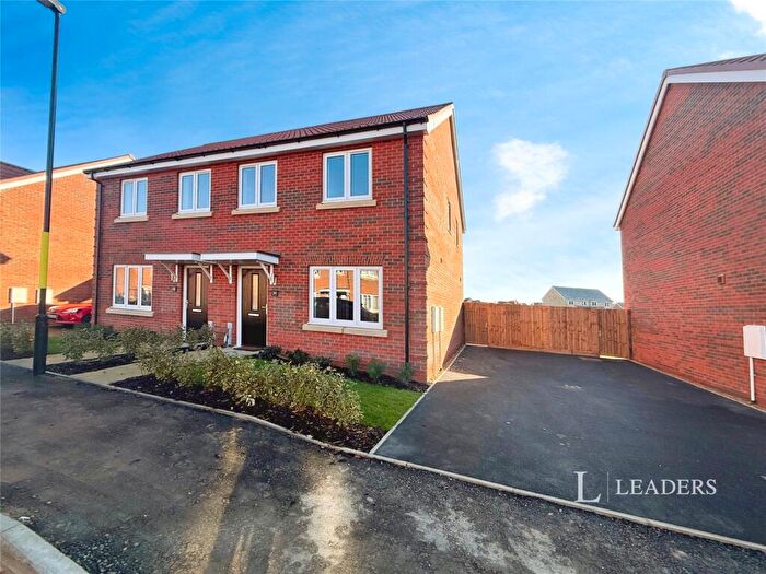 3 Bedroom Semi-Detached House To Rent In Baldock Drive, Bourne, Lincolnshire, PE10