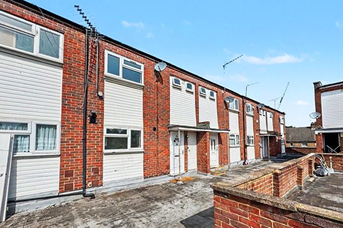 3 Bedroom Flat For Sale In Albert Road, West Drayton, UB7