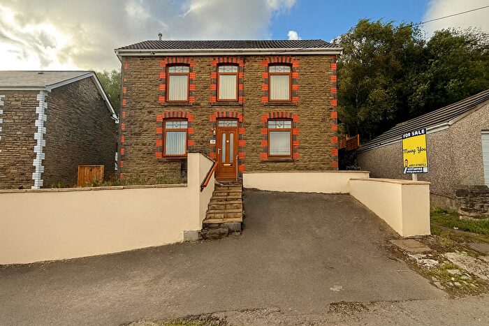 3 Bedroom Detached House For Sale In Derw Road, Swansea, SA8