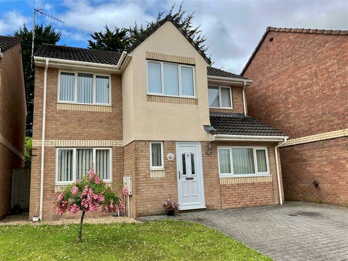 4 Bedroom Detached House To Rent In Nightingale Park, Neath, SA11