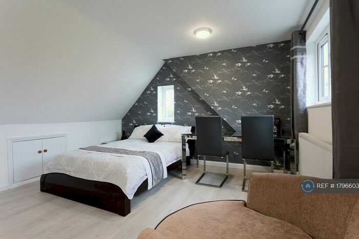 Studio To Rent In Milton Road, Cambridge, CB4