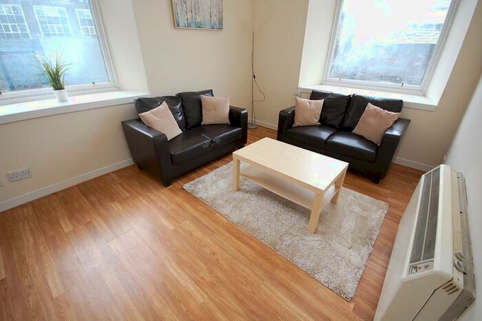 1 Bedroom Flat To Rent In Trinity Lane, City Centre, Aberdeen, AB11