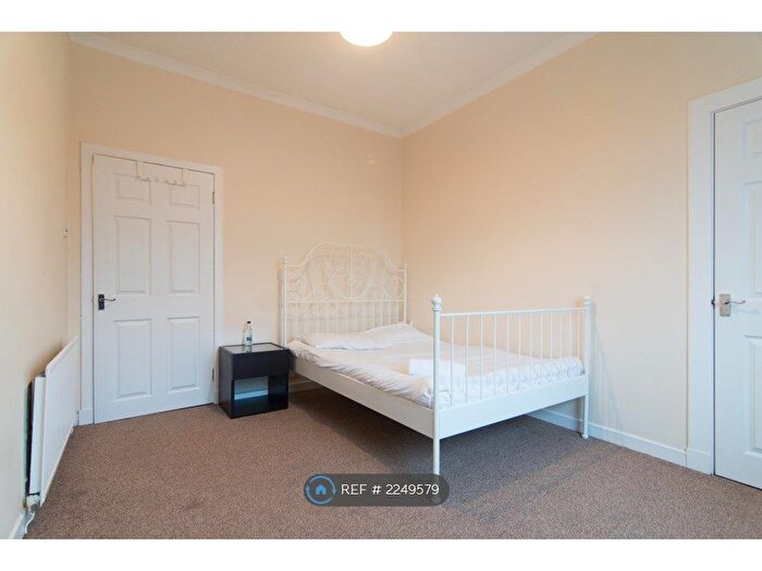 2 Bedroom Flat To Rent In Merton Drive, Glasgow, G52