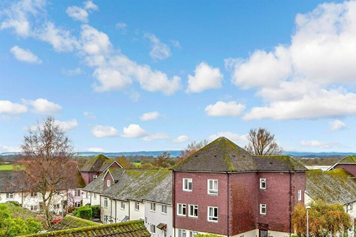 1 Bedroom Apartment For Sale In Barnhouse Close, Pulborough, West Sussex, RH20