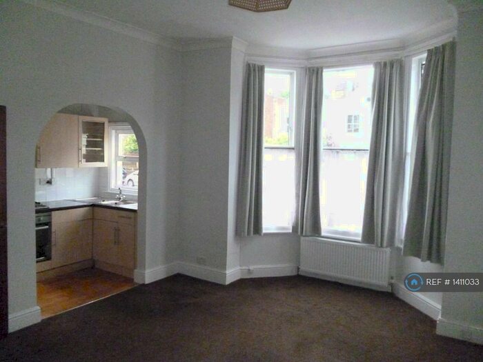 1 Bedroom Flat To Rent In Elgin Road, Croydon, CR0