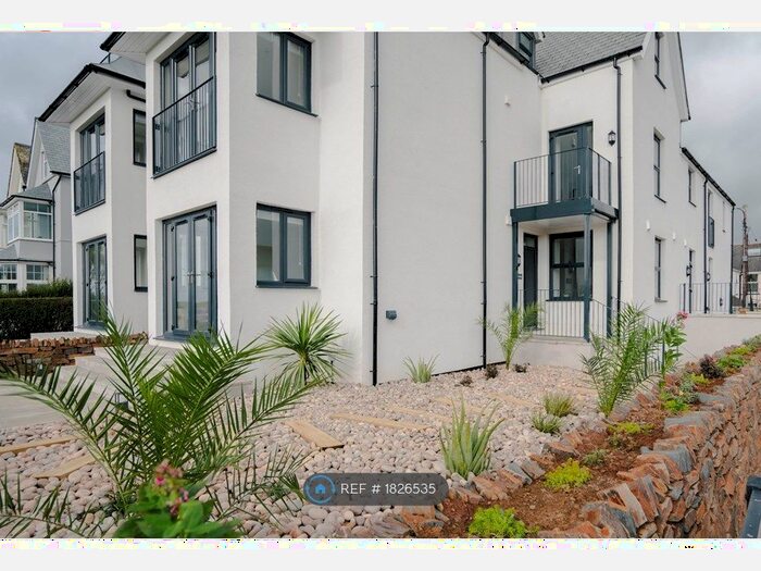 2 Bedroom Flat To Rent In Downs View, Bude, EX23
