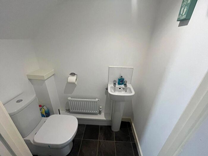 3 Bedroom End Of Terrace House For Sale In Friars Close, Northallerton, North Yorkshire, England, DL6