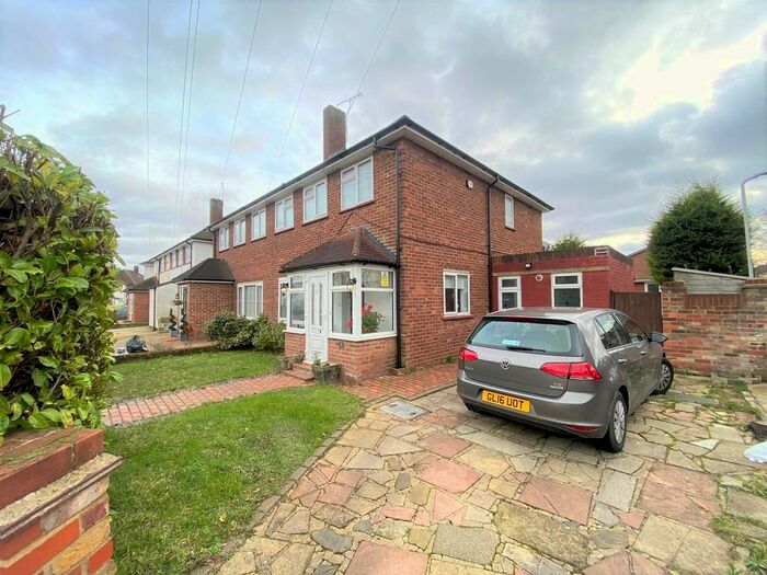 4 Bedroom Semi-Detached House To Rent In Regent Avenue, Uxbridge, UB10