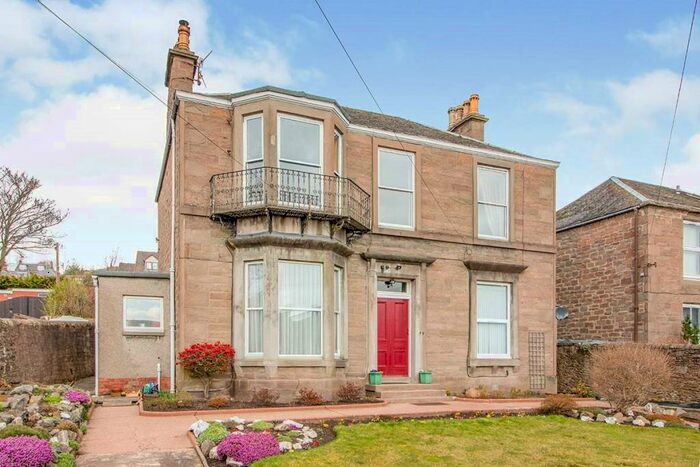 3 Bedroom Flat To Rent In Drummond Street, Dundee, Angus, DD3