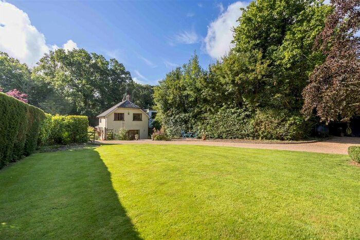 4 Bedroom Semi-Detached House For Sale In Oxenbridge Row, High Street, Etchingham, TN19