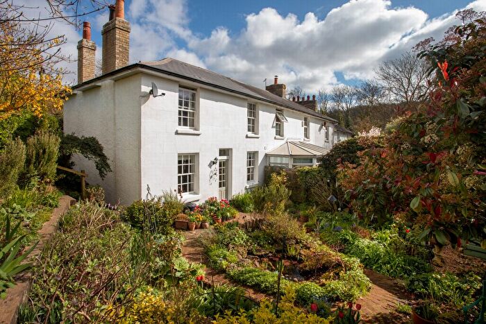 3 Bedroom Cottage For Sale In Horn Street, Seabrook, CT21