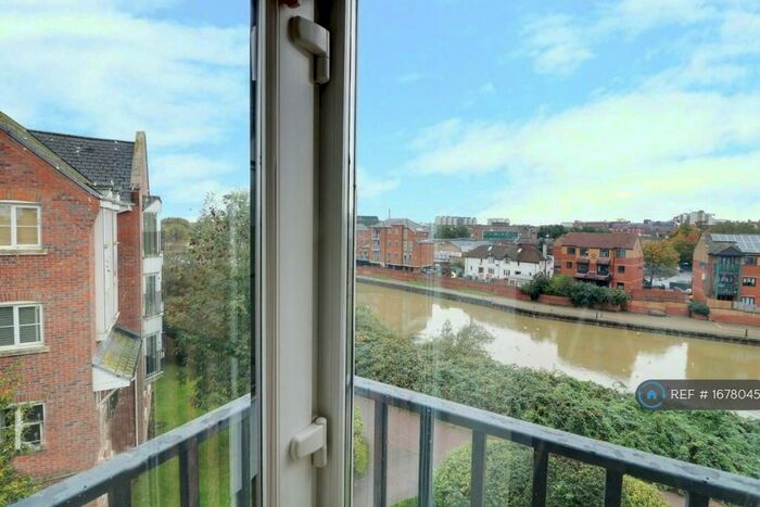 2 Bedroom Flat To Rent In Smiths Court, Northampton, NN4