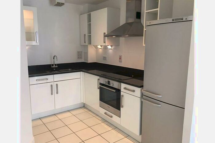 1 Bedroom Apartment To Rent In Birdwood Avenue, Hither Green, SE13