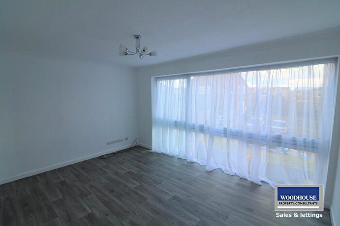 1 Bedroom Flat To Rent In Berners Way, Broxbourne, EN10