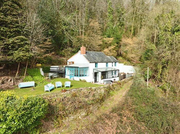 4 Bedroom Detached House For Sale In Sibrwd-Y-Coed, Llandogo, Monmouth, NP25