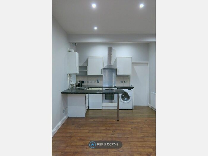 1 Bedroom Flat To Rent In London Road, Isleworth, TW7