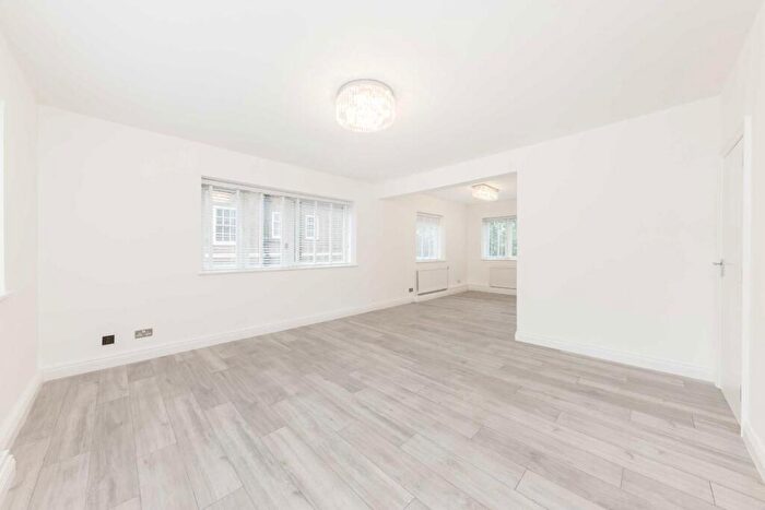 2 Bedroom Flat To Rent In Avenue Road, St. John's Wood, NW8