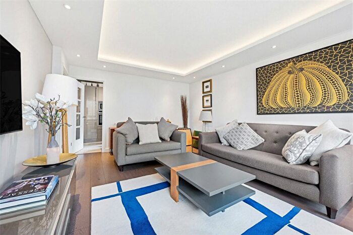 2 Bedroom Flat To Rent In Pier House, Cheyne Walk, London, SW3