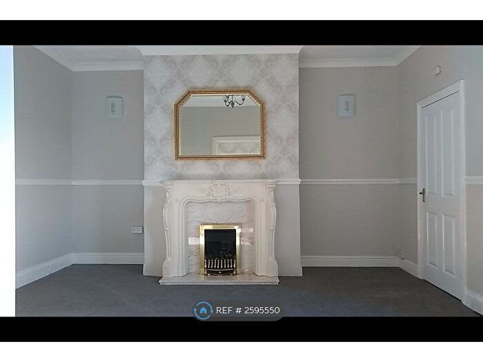 2 Bedroom Flat To Rent In Pelaw, Gateshead, NE10