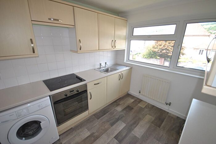 2 Bedroom Flat To Rent In Eglwys Avenue, Pontypridd, CF37