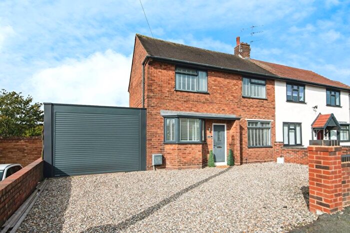 3 Bedroom Semi-detached House For Sale In Mount Road., Lanesfield, Wolverhampton, WV4