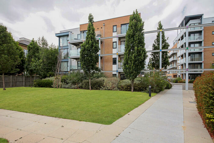 2 Bedroom Flat To Rent In Pym Court, Cromwell Road, CB1