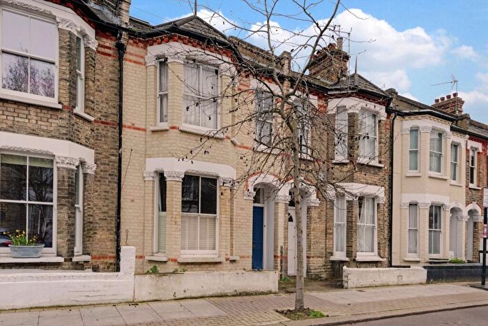 4 Bedroom House For Sale In Kerrison Road, Battersea, SW11