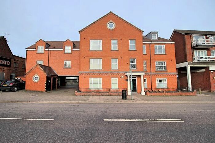 2 Bedroom Flat To Rent In Bancroft, Hitchin, SG5