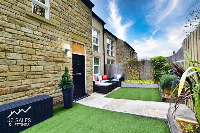3 Bedroom Terraced House For Sale In Osborne Walk, Sheffield, S11