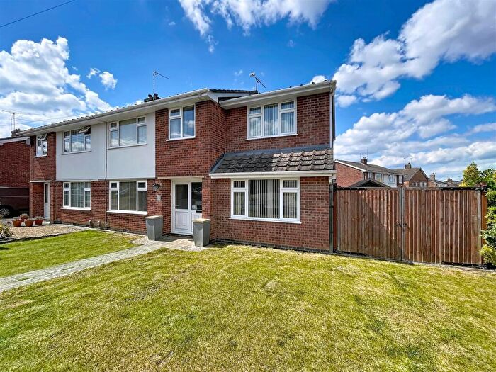 4 Bedroom Semi-Detached House For Sale In Percy Road, Kenilworth, CV8