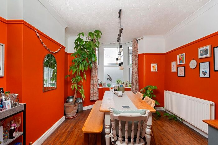 2 Bedroom Semi Detached House For Sale In New Queen Street, Kingswood, BS15