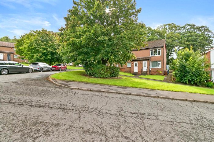 2 Bedroom Flat To Rent In Beechwood Drive, Alexandria, G83