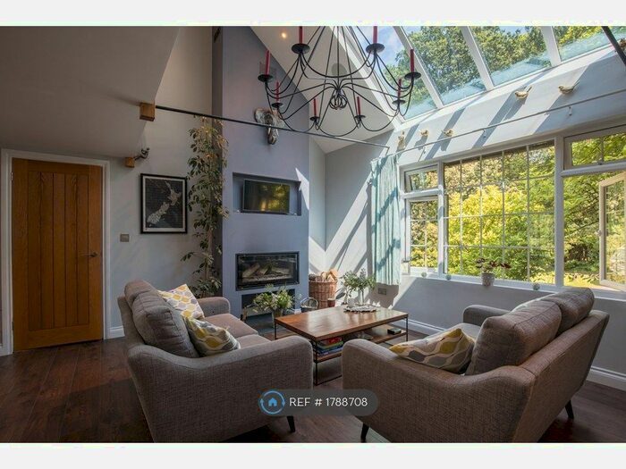 3 Bedroom End Of Terrace House To Rent In Haste Hill Top, Haslemere, GU27