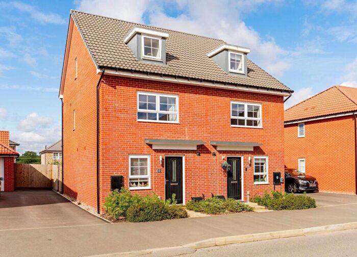 4 Bedroom Semi-Detached House For Sale In Holliday Avenue, Cringleford, NR4