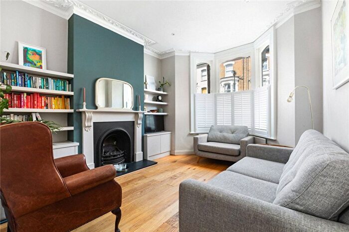 2 Bedroom Flat For Sale In Kellett Road, London, SW2
