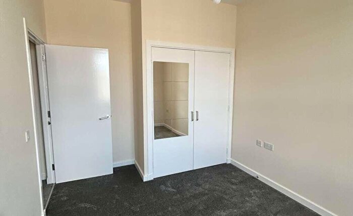 2 Bedroom Apartment To Rent In Nicolson Street, Edinburgh, EH8